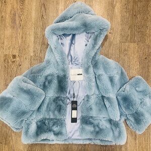 ❄️ Icy Blue Faux Fur Cropped Jacket – Brand New With Tags